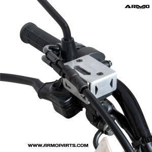 PROTECTOR DE LIQUIDO DE FRENO DEL-TRAS XR 190 L 2.0